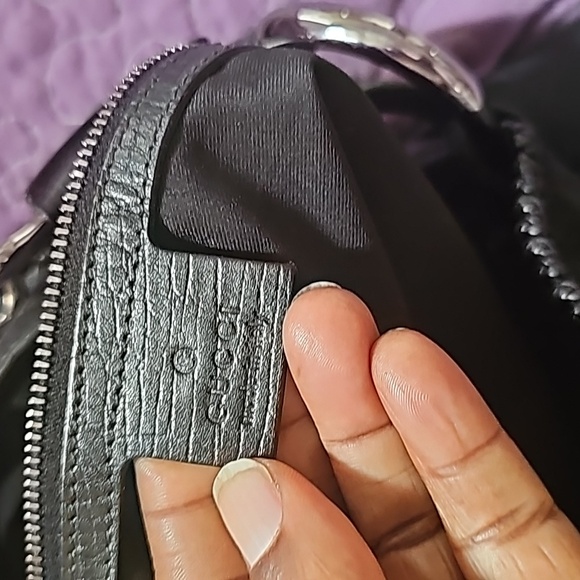 Authentic Gucci large hobo horsebit - Picture 7 of 9